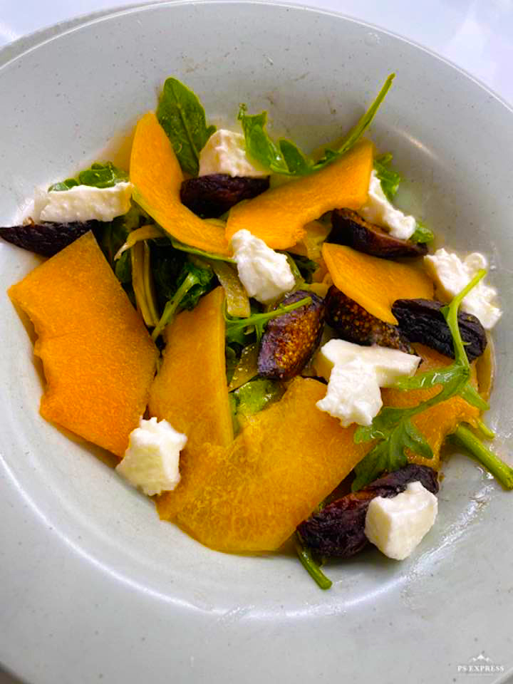 burrata and canteloupe sal
