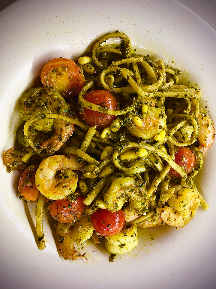Pesto Pasta with Shrimp & Cherry tomatoes