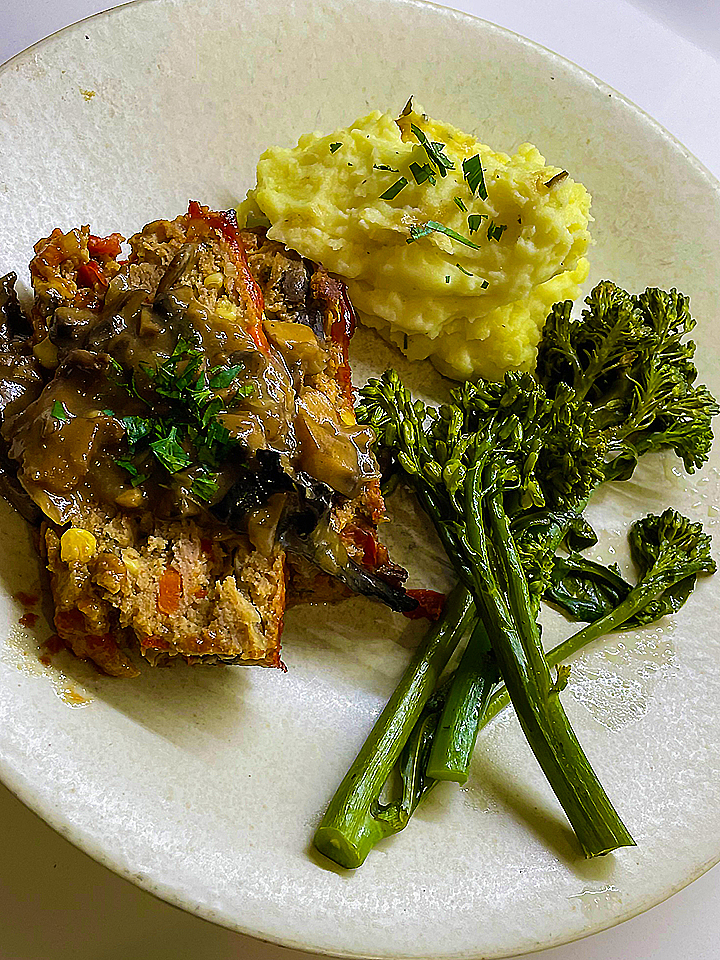 turkey meatloaf with mushroom gravy optional - robs little kitchen
