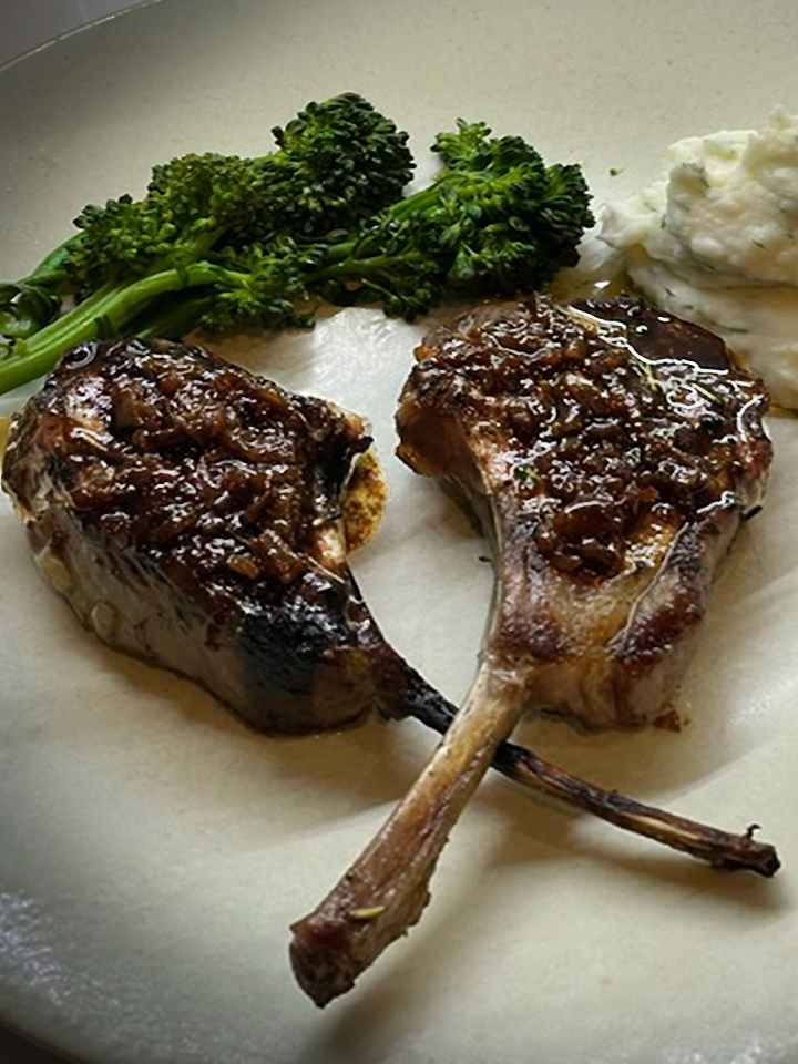 Grilled Lamb Chops with Balsamic Reduction