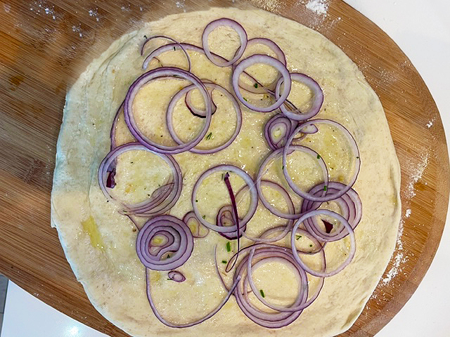 smoked salmon pizza unccoked - robs little kitchen
